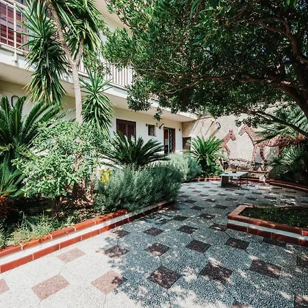 Villa Etrusca *